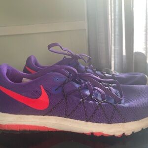 Nike Fury 2 woman’s sneakers